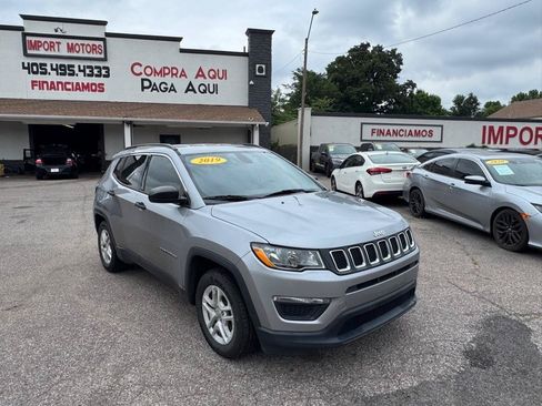 Used 2019 Jeep Compass Sport FWD image 3