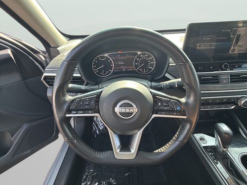 Used 2024 Nissan Altima 2.5 SV w/ SV Premium Package FWD image 21