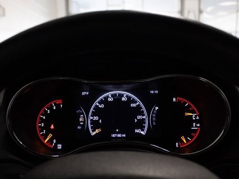 Used 2014 Jeep Grand Cherokee Laredo image 12