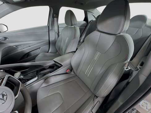 Used 2023 Hyundai Elantra SEL FWD image 20