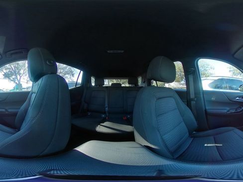 Used 2025 Chevrolet Equinox LT image 36