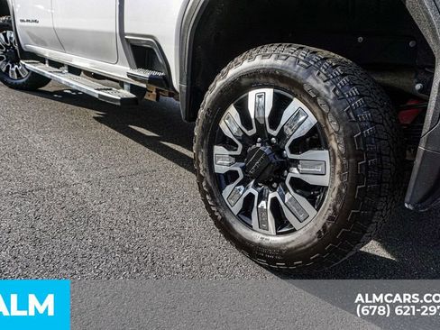 Used 2025 GMC Sierra 3500 Denali w/ Technology Package image 16