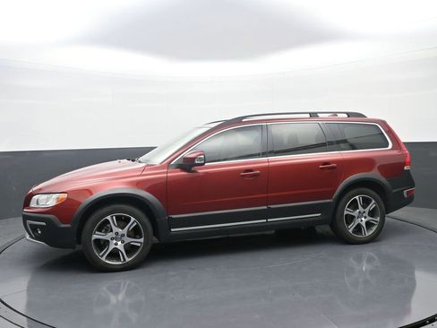 Used 2015 Volvo XC70 T6 w/ Proximity Package AWD/4WD image 4