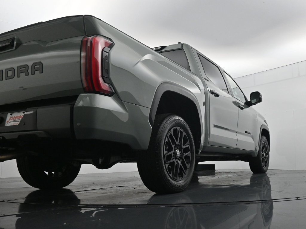 Used 2026 Toyota Tundra Limited AWD/4WD image 36