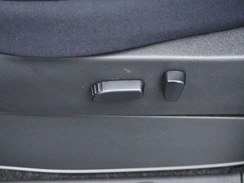 Used 2023 Nissan Frontier SV w/ Midnight Edition Package image 12