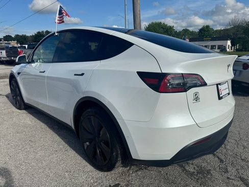 Used 2021 Tesla Model Y Long Range AWD/4WD image 6