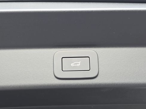New 2026 Land Rover Range Rover Sport Dynamic SE AWD/4WD image 13