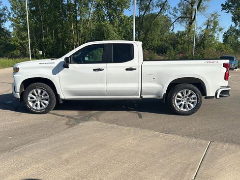 Used 2021 Chevrolet Silverado 1500 Custom AWD/4WD image 2