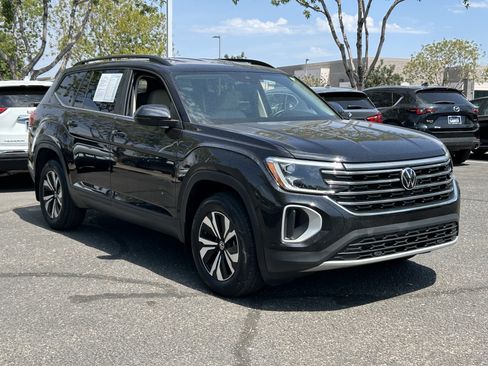 Certified 2025 Volkswagen Atlas SE AWD/4WD image 6