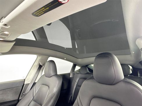 Used 2024 Tesla Model Y Long Range image 6