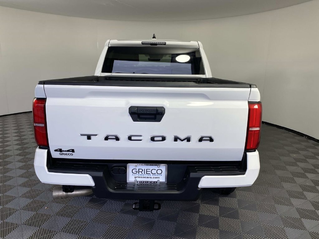 Used 2024 Toyota Tacoma TRD Off-Road AWD/4WD image 7