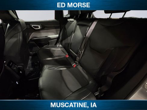 Used 2024 Jeep Compass Latitude AWD/4WD image 13
