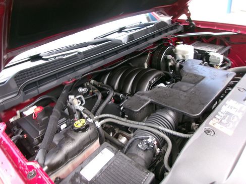 Used 2018 Chevrolet Silverado 1500 LT w/ All Star Edition image 9