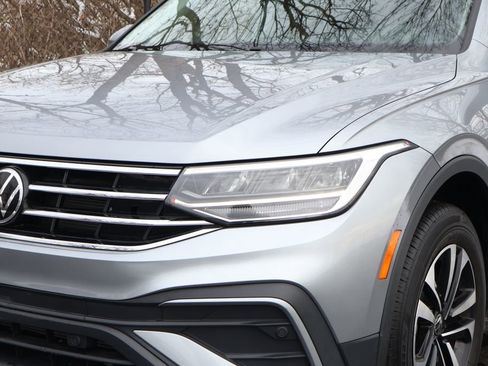 Used 2022 Volkswagen Tiguan S image 3