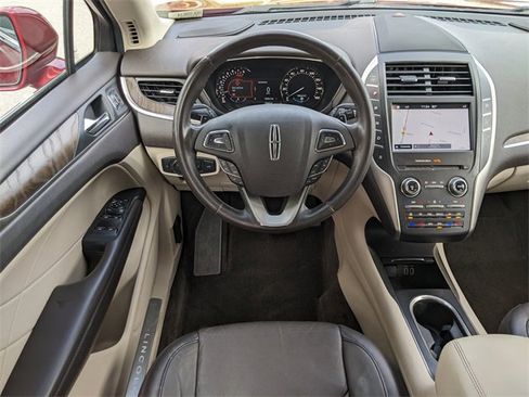 Used 2017 Lincoln MKC Reserve image 13