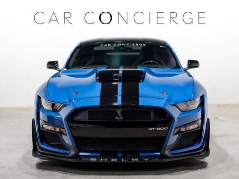 Used 2021 Ford Mustang Shelby GT500 w/ Carbon Fiber Track Pack RWD image 2