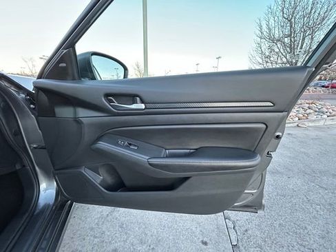 Used 2024 Nissan Altima 2.5 SV image 28