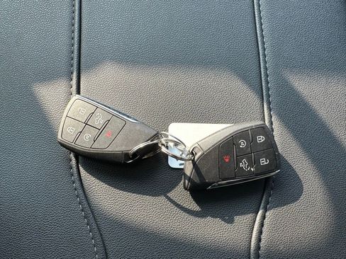 Used 2025 Chevrolet Silverado 1500 RST image 10