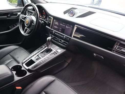Used 2020 Porsche Macan AWD/4WD image 13