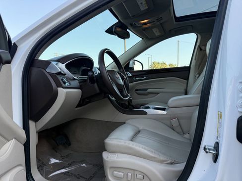 Used 2014 Cadillac SRX Luxury w/ Driver Awareness Package image 9