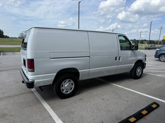 Used 2011 Ford E-250 and Econoline 250 RWD image 2