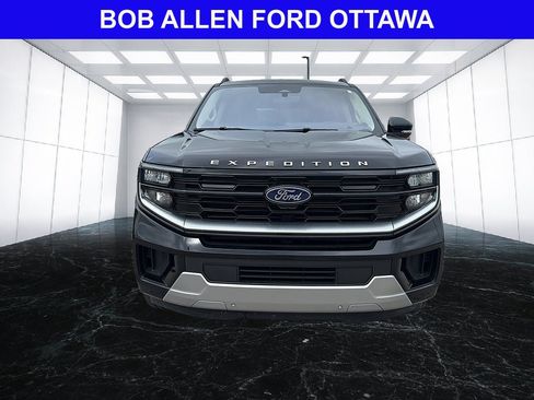 Used 2025 Ford Expedition Max Platinum AWD/4WD image 8