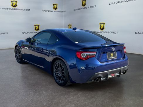 Used 2017 Toyota 86 image 3