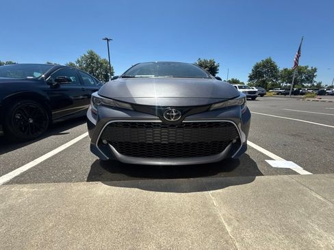 Used 2022 Toyota Corolla XSE FWD image 2