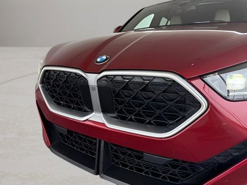Used 2025 BMW X2 xDrive28i image 2