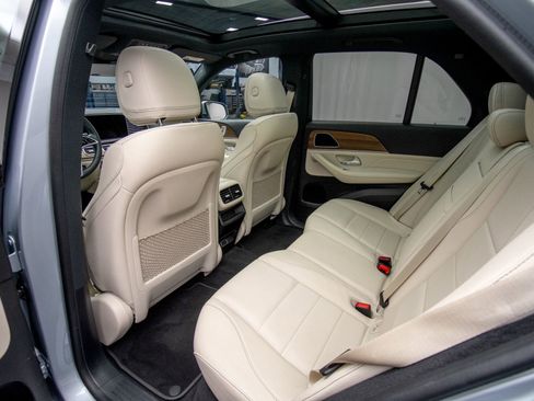 Used 2024 Mercedes-Benz GLE 350 4MATIC w/ Winter Package image 21