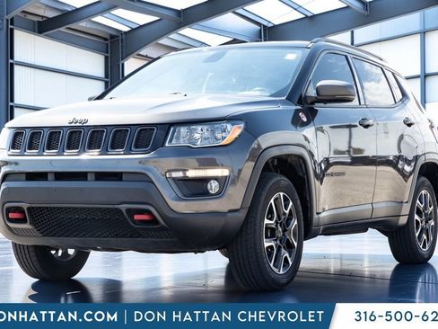 Used 2020 Jeep Compass Trailhawk AWD/4WD image 1