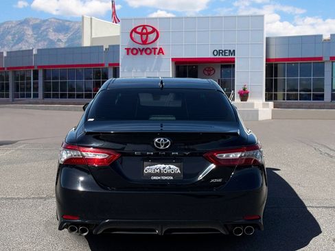 Used 2019 Toyota Camry XSE image 4