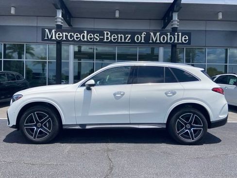 Certified 2026 Mercedes-Benz GLC 300 image 1
