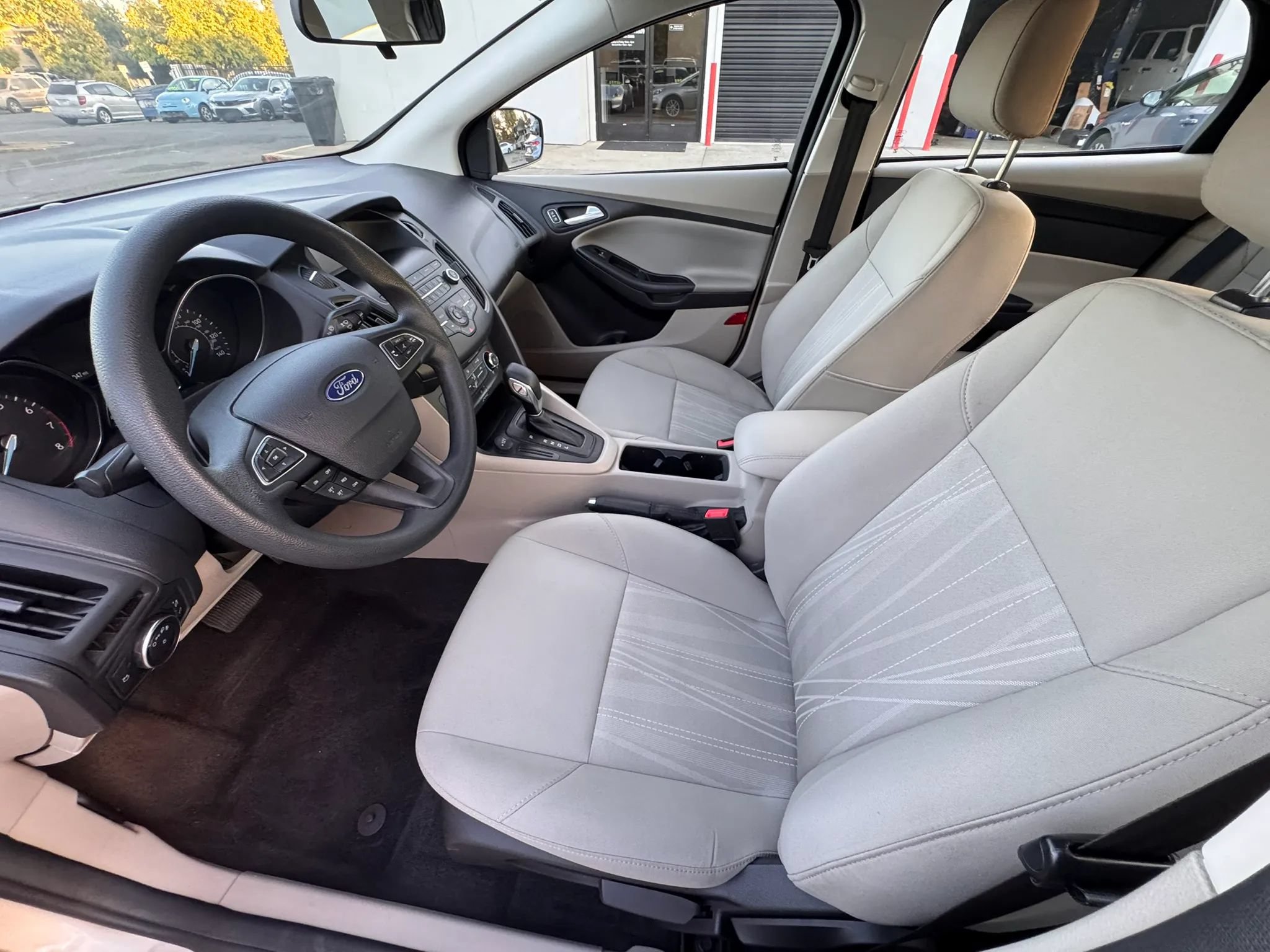 Used 2018 Ford Focus SE FWD image 10