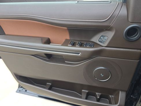 Used 2022 Ford Expedition King Ranch image 11