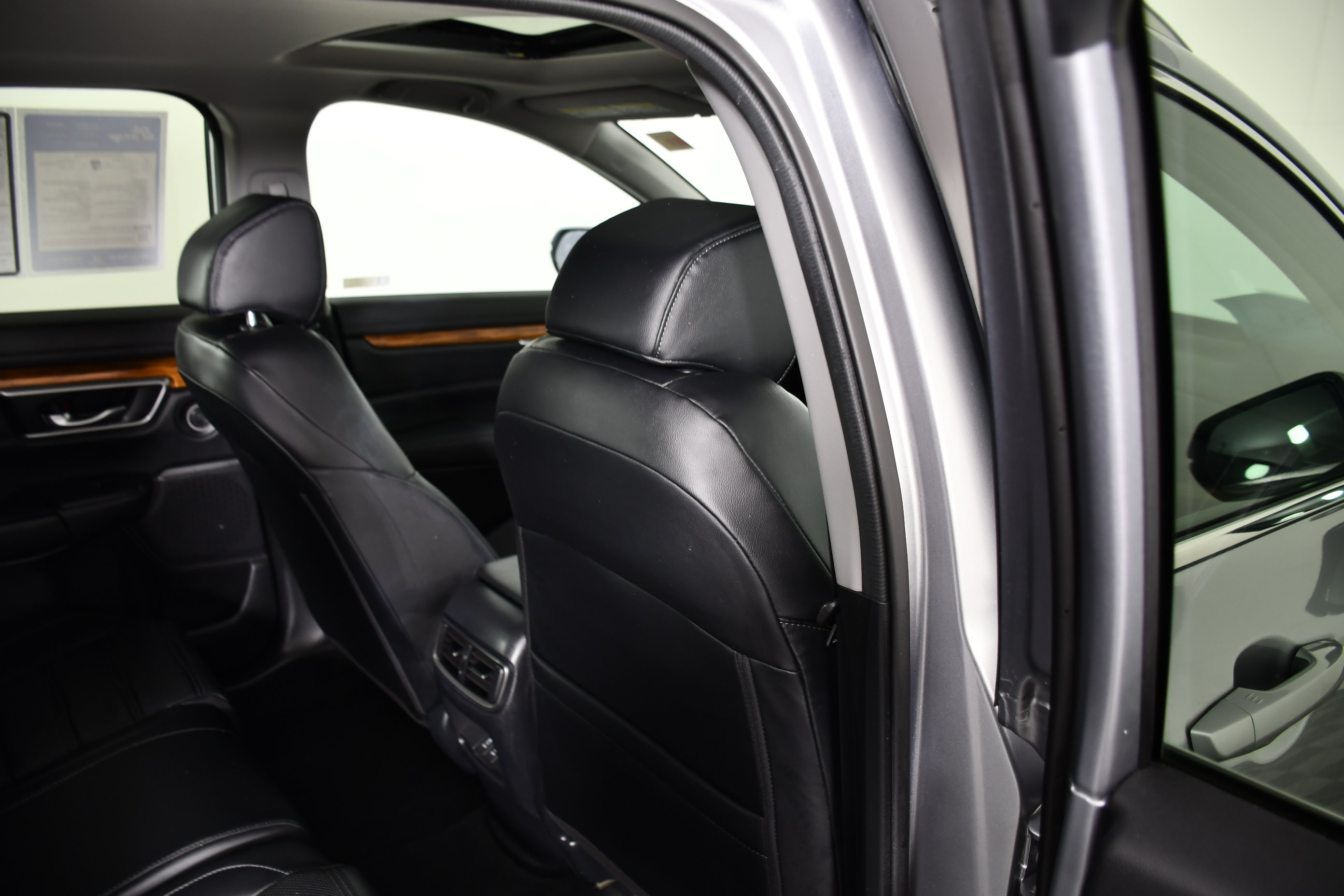 Used 2019 Honda CR-V Touring image 45