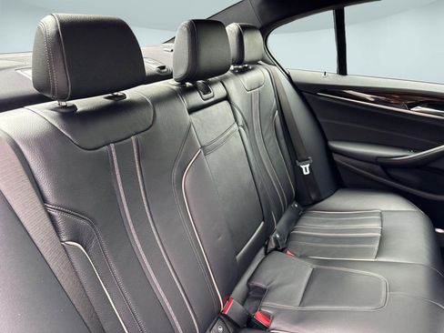Used 2018 BMW 530i xDrive AWD/4WD image 30