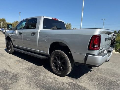 Used 2026 RAM 2500 Big Horn AWD/4WD image 2
