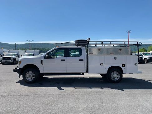 Used 2018 Ford F350 XL w/ Power Equipment Group AWD/4WD image 5