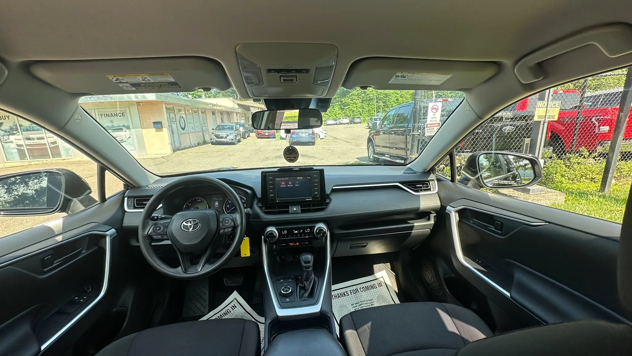 Used 2020 Toyota RAV4 LE AWD/4WD image 25