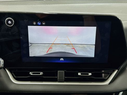 Used 2025 Chevrolet Equinox LT FWD image 23