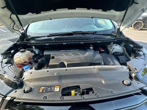 Used 2015 Ford Edge Sport w/ Equipment Group 401A FWD image 31