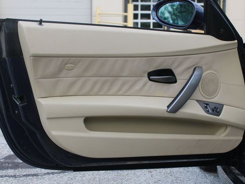 Used 2004 BMW Z4 3.0i RWD image 12