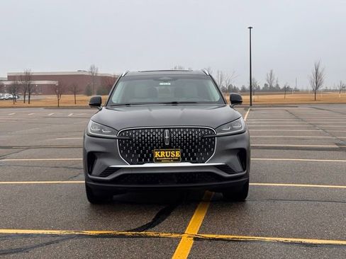 Used 2025 Lincoln Aviator Reserve w/ Illumination Package image 40