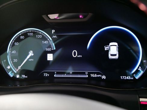 Used 2023 Genesis GV70 2.5T w/ Sport Prestige Package image 21