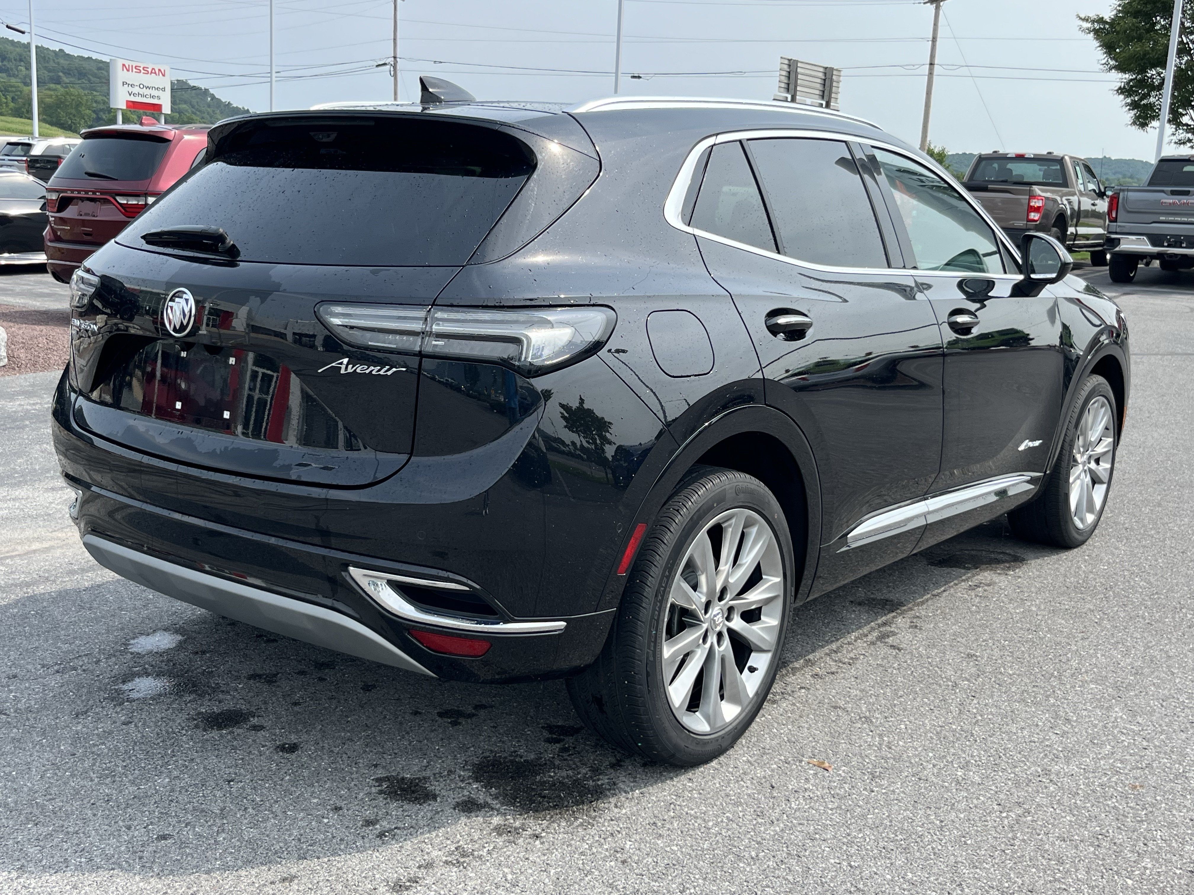 Used 2023 Buick Envision Avenir AWD/4WD image 5