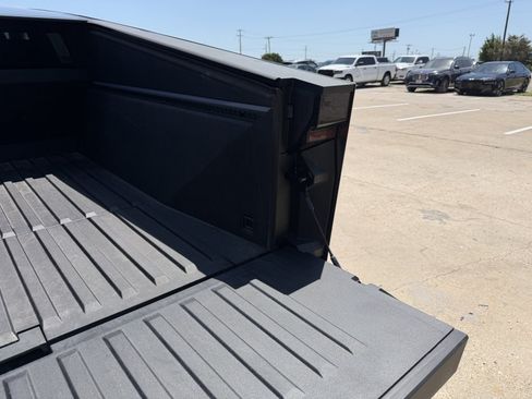Used 2026 Tesla Cybertruck Cyberbeast AWD/4WD image 5