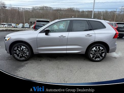 Used 2026 Volvo XC60 B5 Plus w/ Protection Package Premier AWD/4WD image 5