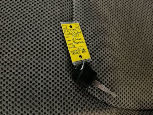 Used 2017 Nissan Frontier SV image 24