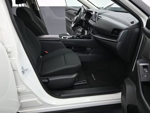 Used 2024 Nissan Rogue S image 13